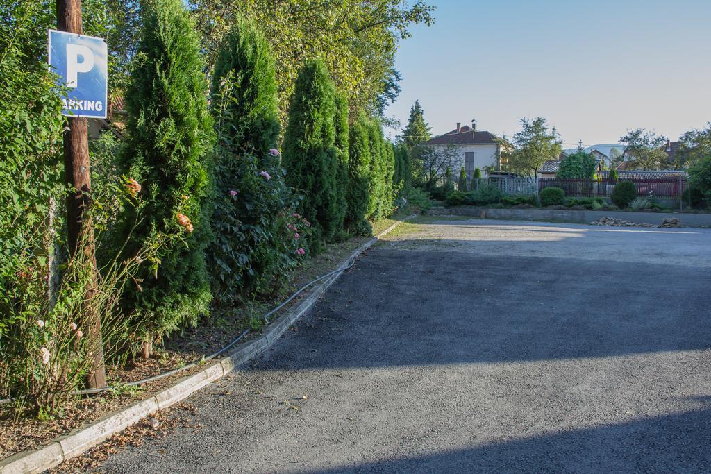 Motel Bor Vitez Exterior foto